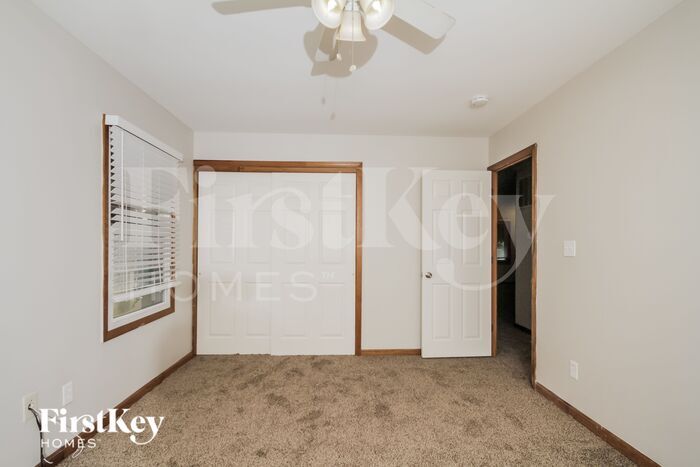 Building Photo - 1370 Robinwood Dr
