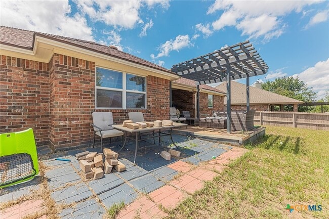 Building Photo - 605 Lantana St