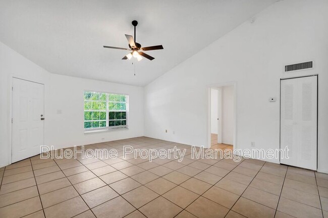 Building Photo - 3651 N Goldenrod Rd