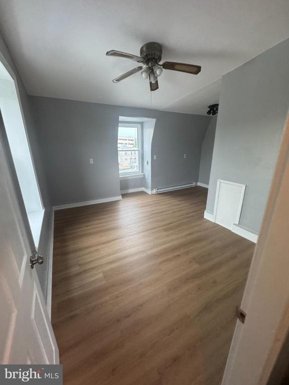 Building Photo - 1321 DeKalb St