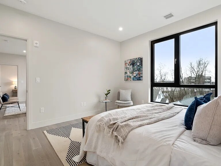 Building Photo - 85 Myrtle St