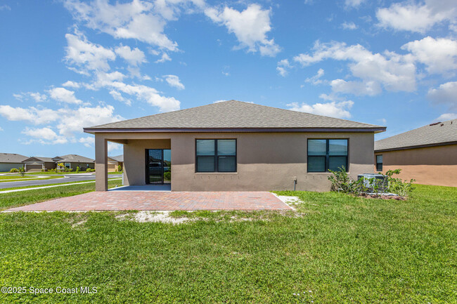 Building Photo - 6714 Topaz Dr
