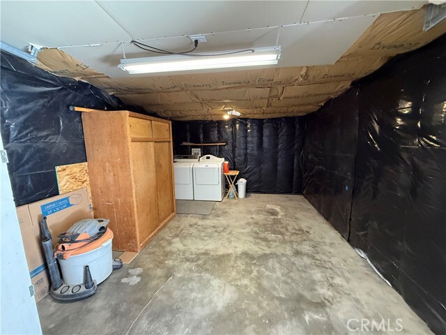 Building Photo - 6586 El Rey Ave