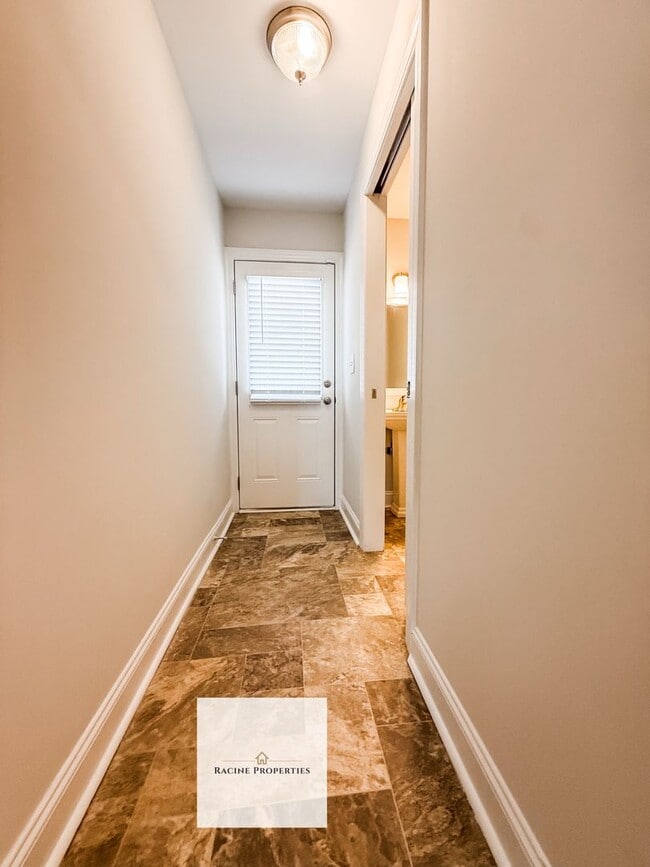 Building Photo - Spacious Living on a Generous Lot in Easley — Now Available for Rent!