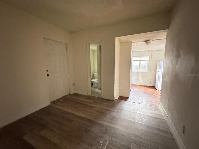 Building Photo - 728 Columbia St