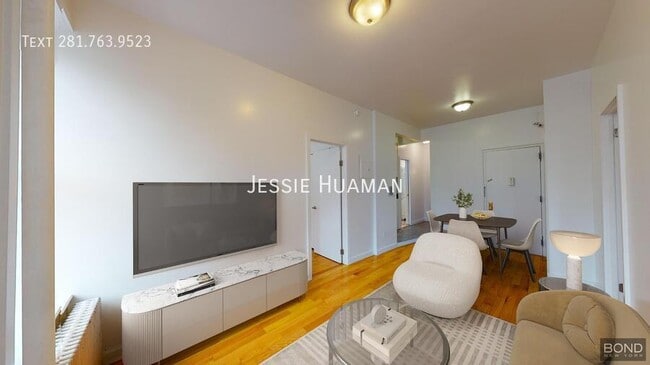 Building Photo - 1502 First Ave -3CD