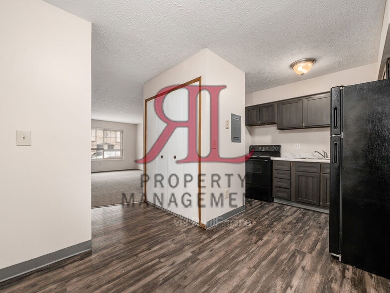 Building Photo - 5524 Kenneylane Blvd