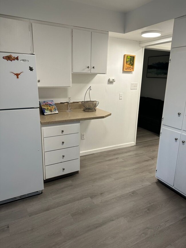 Building Photo - 521 N St