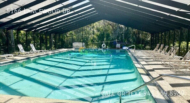 Building Photo - 5166 Lancewood Dr