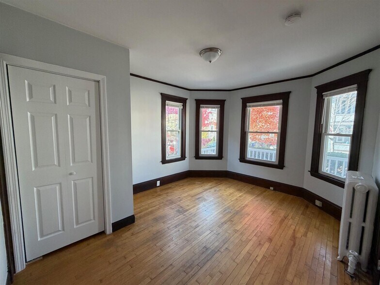 Building Photo - 41 Michigan Ave