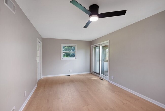 Building Photo - 11110 Highland Dr