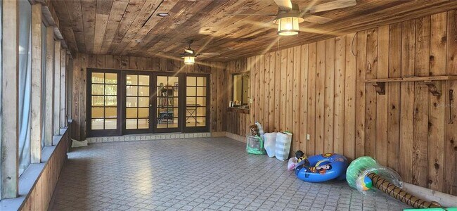 Building Photo - 1804 E Wheeler Rd