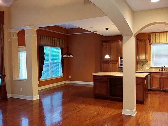 Building Photo - 4225 Brumby Ln