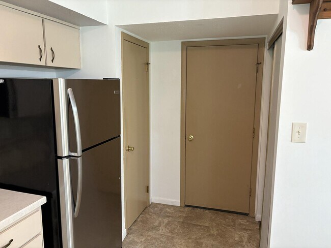 Building Photo - 167 Sunshine Dr