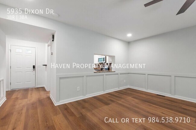 Building Photo - 5935 Dixon Dr