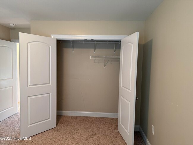 Building Photo - 204 Armistead Way