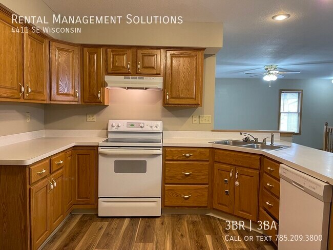 Building Photo - *SHAWNEE HEIGHTS SCHOOL DISTRICT* 4411 SE ...