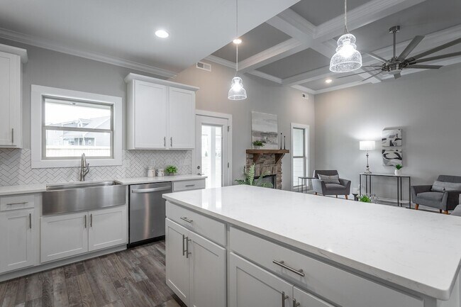 Building Photo - 8955 Silver Maple Dr