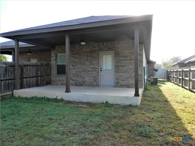 Building Photo - 1033 Carolyn Cove