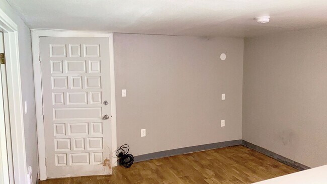 Building Photo - Rental -- Queen Anne