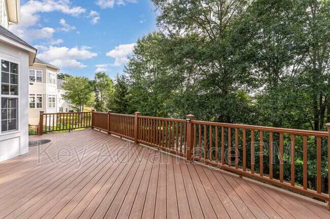 Building Photo - 4203 Talon Dr