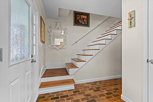 Building Photo - Spacious 4-Bedroom Home with Pool, Two Pri...