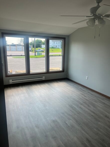 Living Room - 119 N Main St