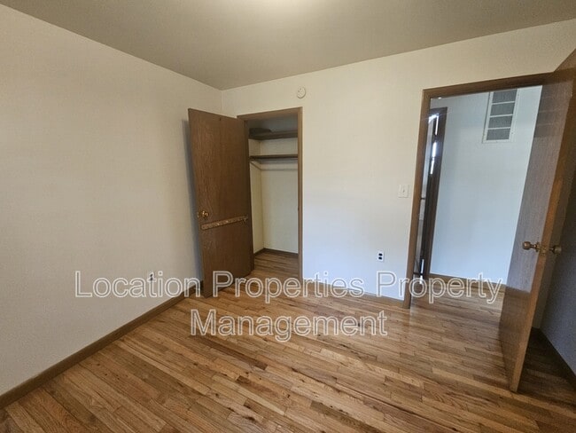 Building Photo - 1824 Missouri St