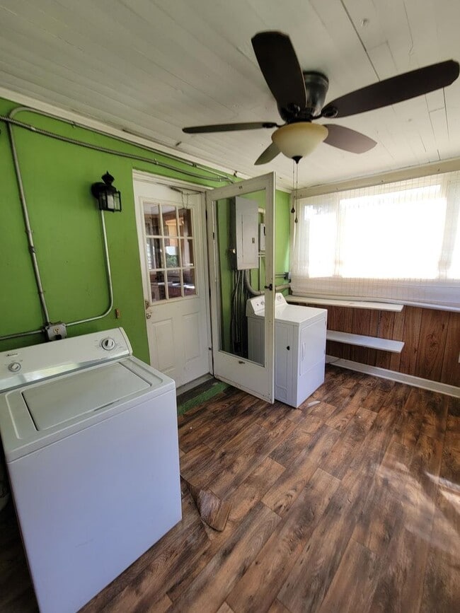 Building Photo - Spacious 5 Bedroom Home in Ashland, VA