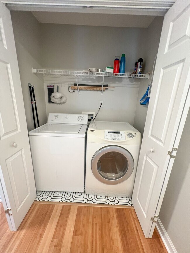 Building Photo - 7726 Bucknell Terrace