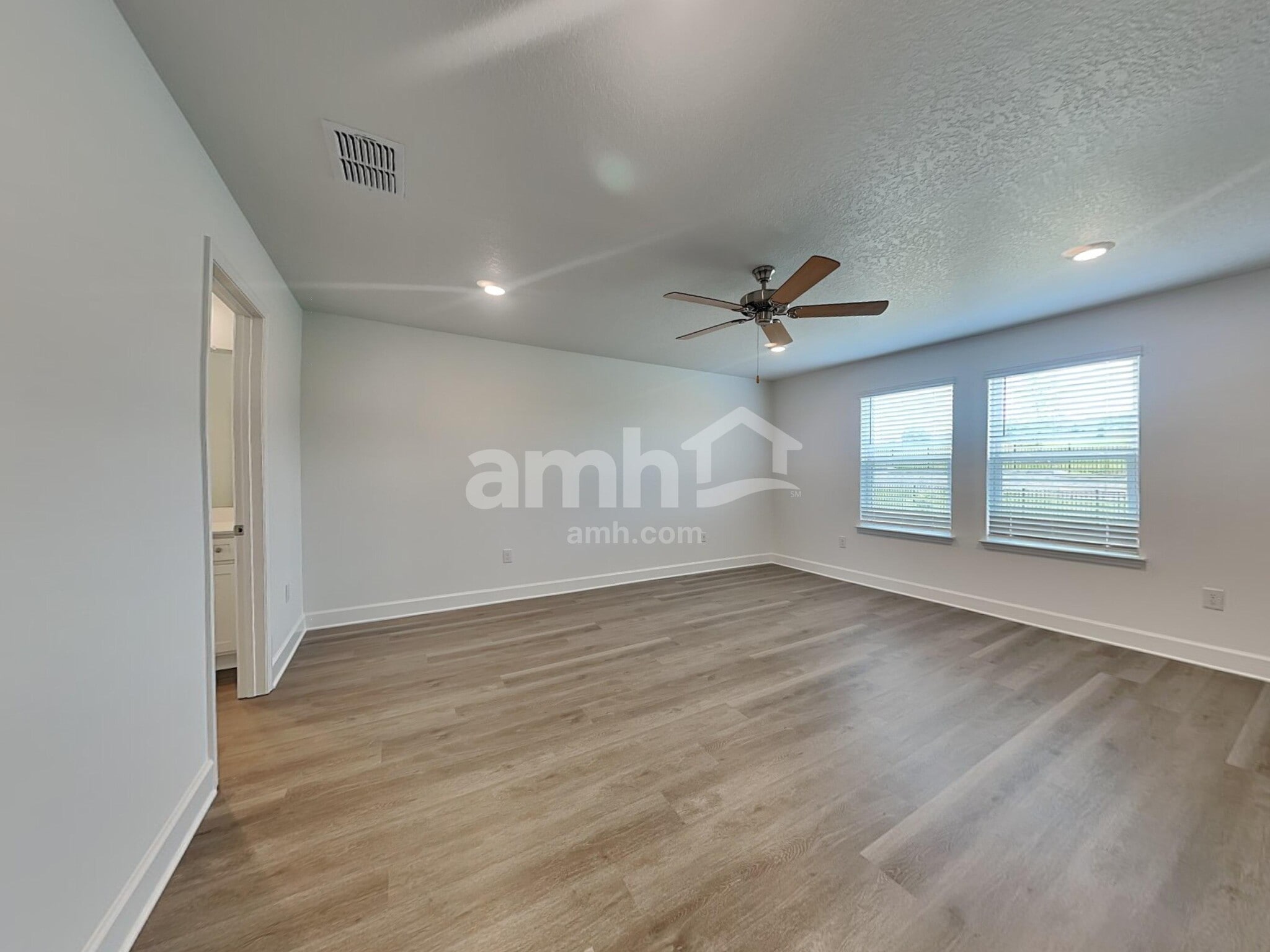 Building Photo - 37777 Dusty Saddle Ln