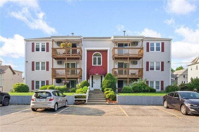 Building Photo - 555 Diamond Hill Rd