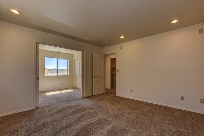 Building Photo - Large 3 bedroom 2 bathroom home in Prescott