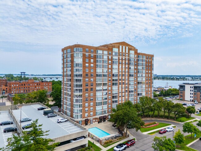 Primary Photo - 250 E Harbortown Dr