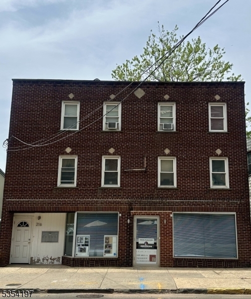 Building Photo - 216 W Elizabeth Ave