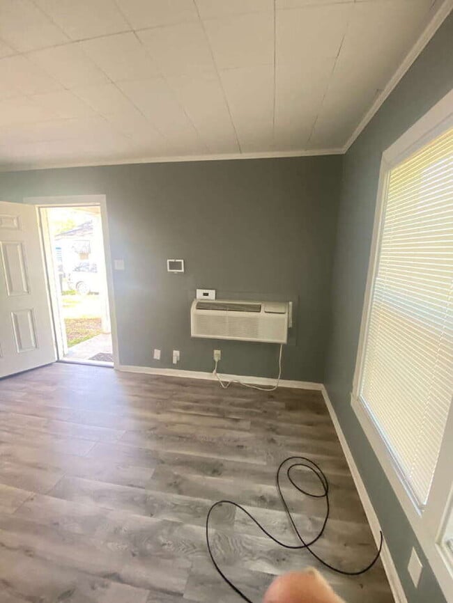 Building Photo - 2310 W 25th Ave