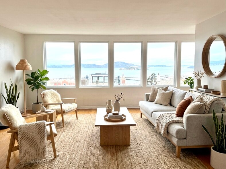 Living area - 1015 Francisco St