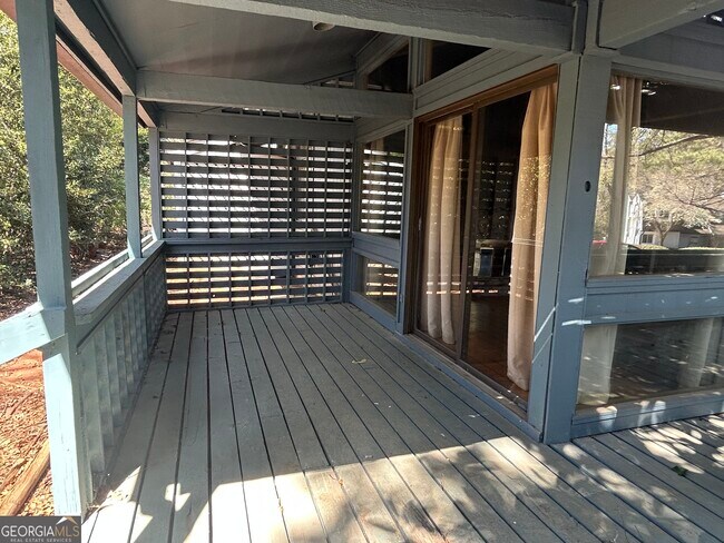 Building Photo - 180 Woodstone Dr