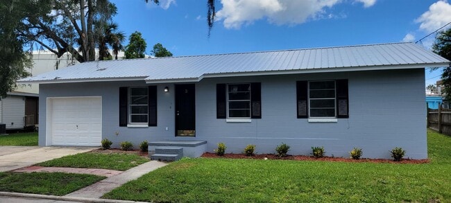 Primary Photo - 3 Travis Ln