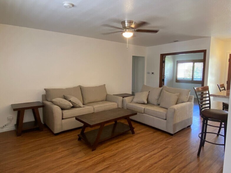 Building Photo - 3561 Terrace Dr