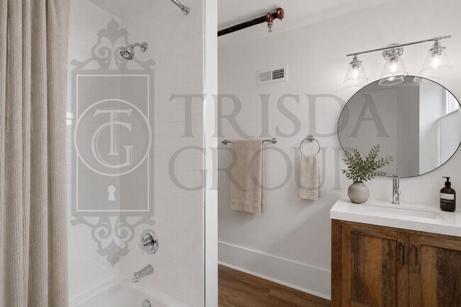 Building Photo - Modern 1 BR Apt in Mt Washington, 2 Off Street Parking Spaces, Private storage, Pets OK, W/D, DW, AC
