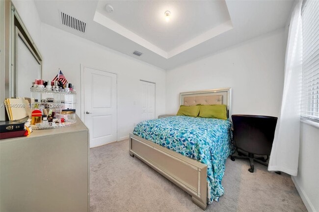 Building Photo - 2699 SE 19th St