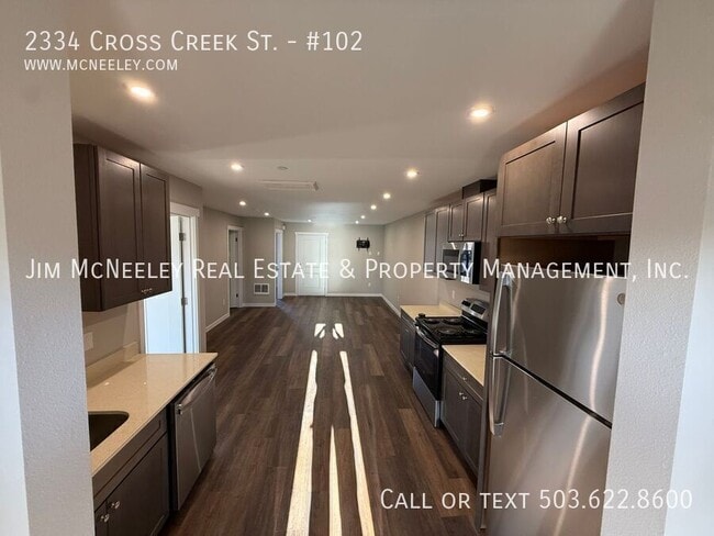 Building Photo - 2334 Cross Creek St