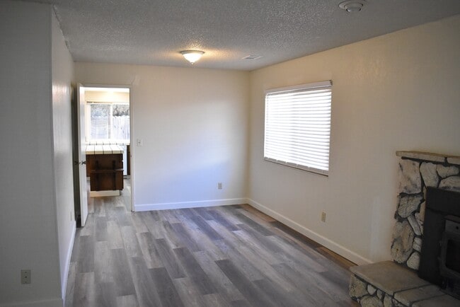 Building Photo - 247 Belford Pl