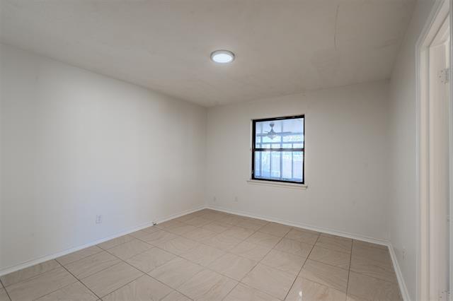 Building Photo - 3325 Shady Hollow Ln