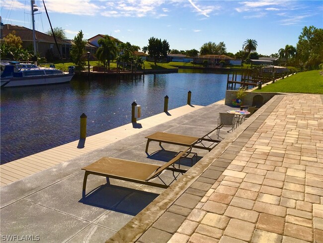 Building Photo - 3903 Del Prado Blvd S