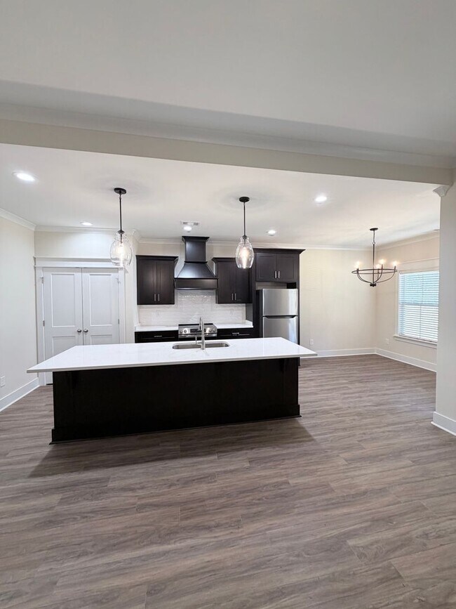 Building Photo - 536 Bristleleaf Path