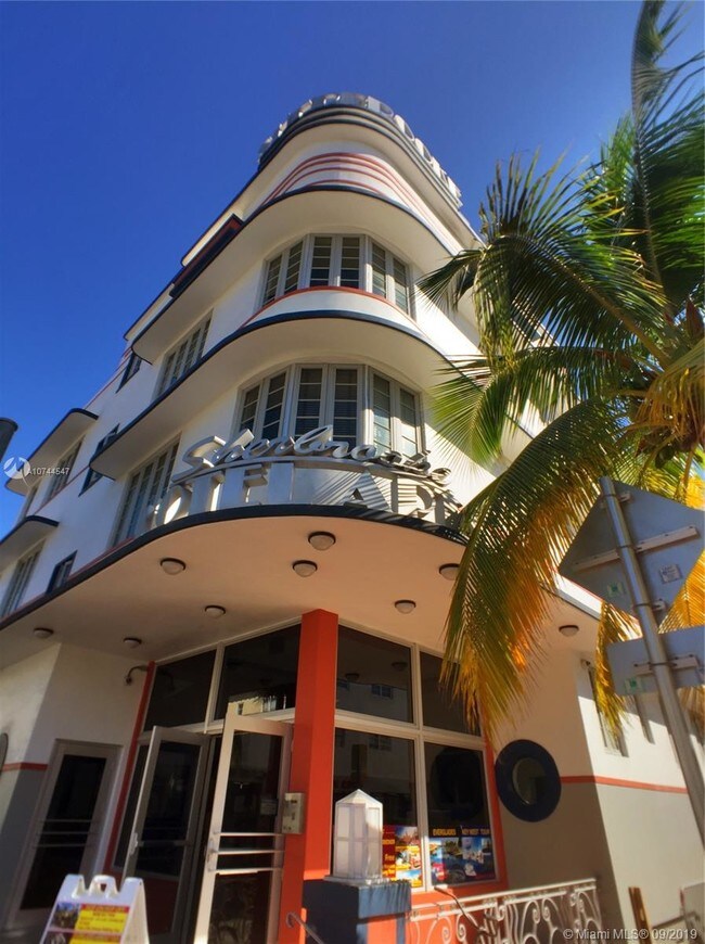 Building Photo - 901 Collins Ave