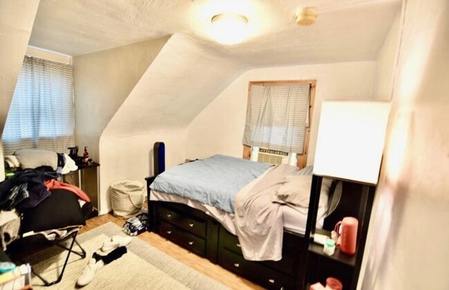 Bedroom 3 - 160 6th St