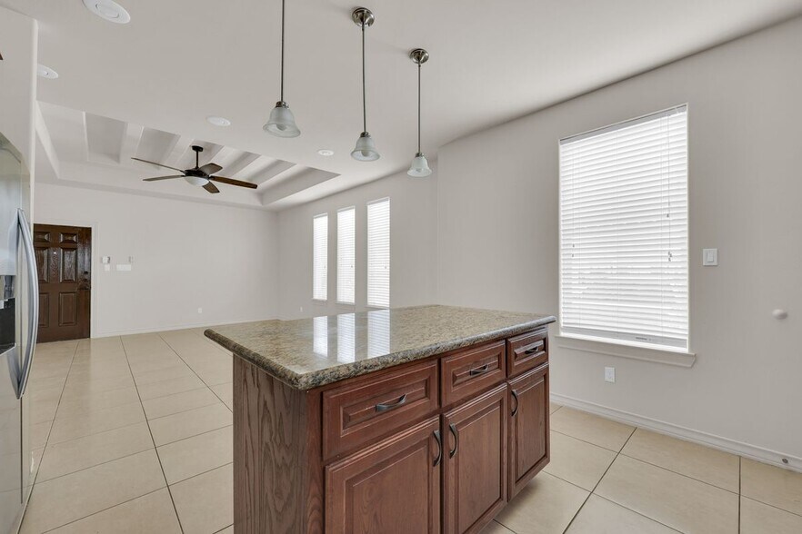 Building Photo - 2801 Sabercat Ave
